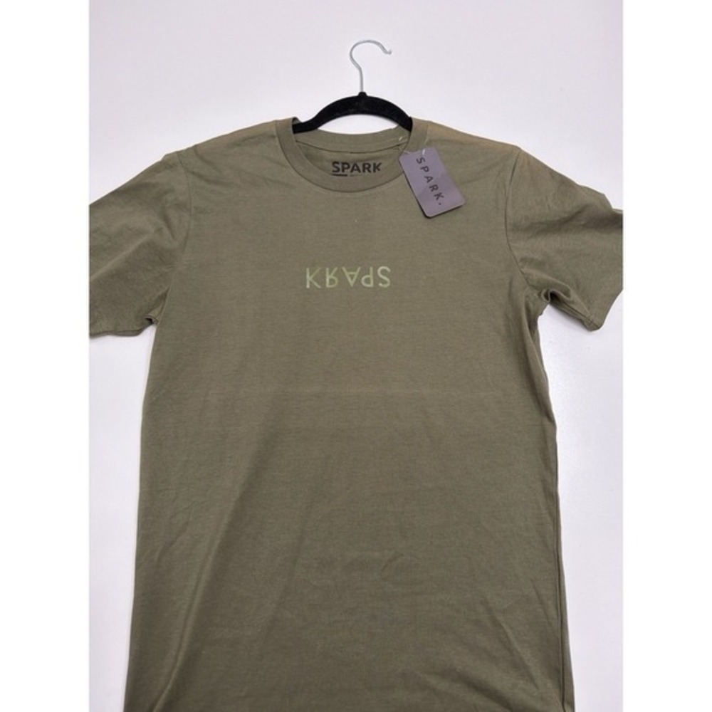 SPARK Men's Graphic T-Shirt Size Small Earth Green 100% Cotton New w/ Tags. 3883